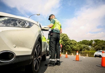 Detienen a un conductor bebido por conducir peligrosamente durante 40 kilómetros en la autopista AP-4 sentido Sevilla-Cádiz