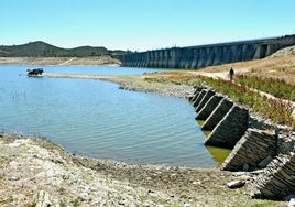 Más de media docena de municipios sevillanos, con restricciones de agua