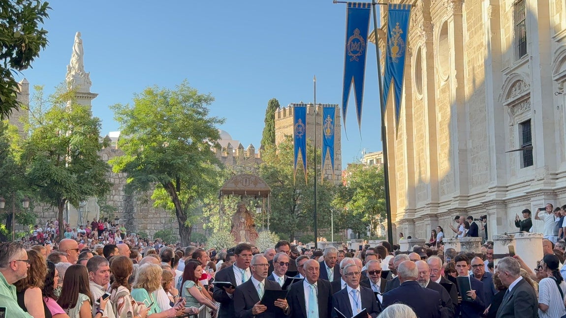 Momentos de la procesión de la Virgen de los Reyes 2024