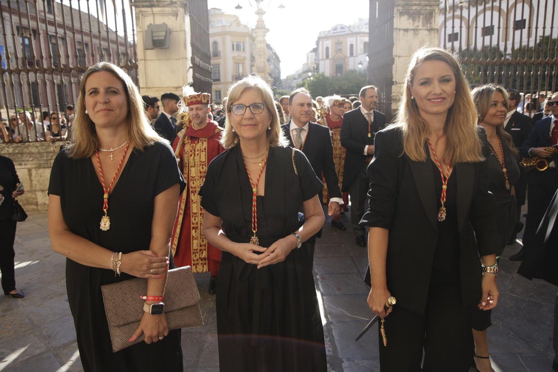 Momentos de la procesión de la Virgen de los Reyes 2024