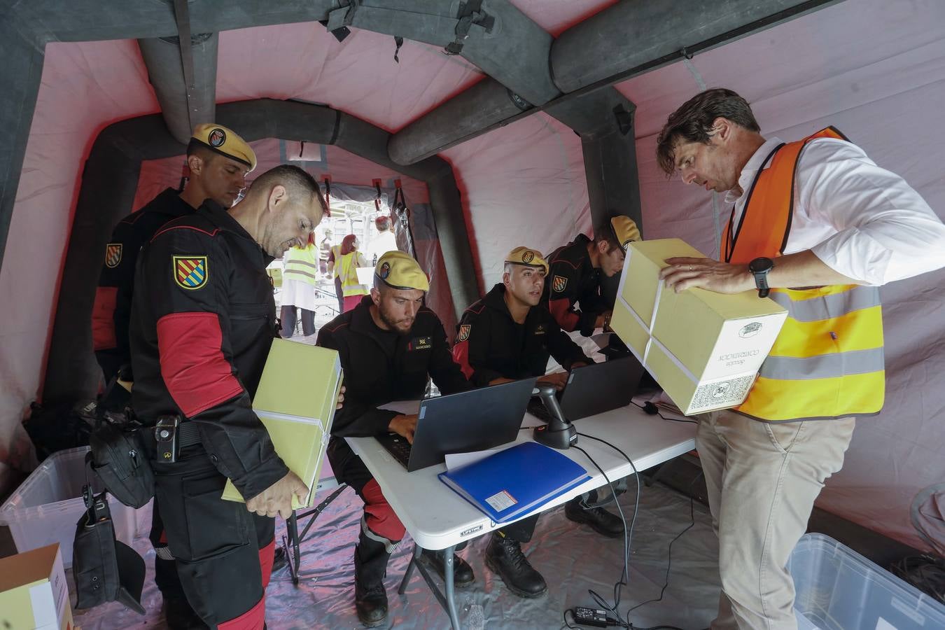 Simulacro de incendio en la Catedral a cargo del Batallón de Intervención en Emergencias II