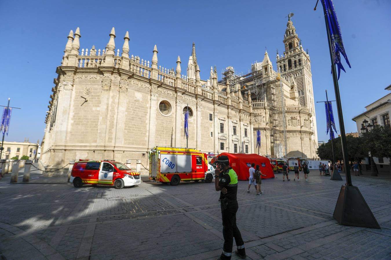 Simulacro de incendio en la Catedral a cargo del Batallón de Intervención en Emergencias II