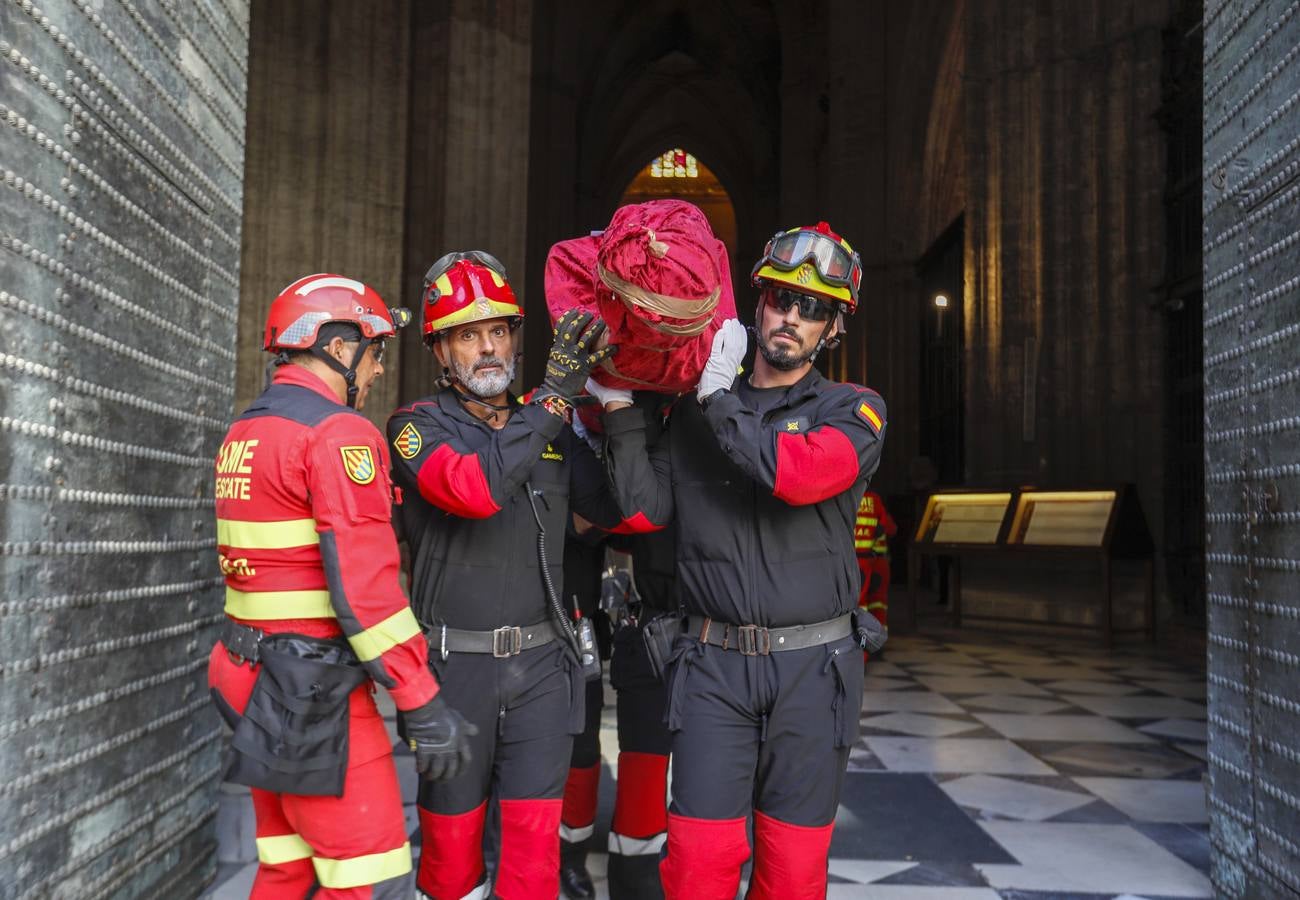 Simulacro de incendio en la Catedral a cargo del Batallón de Intervención en Emergencias II
