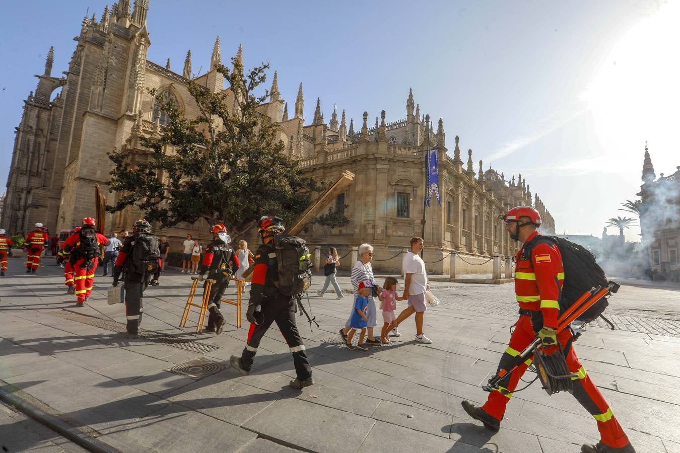 Simulacro de incendio en la Catedral a cargo del Batallón de Intervención en Emergencias II