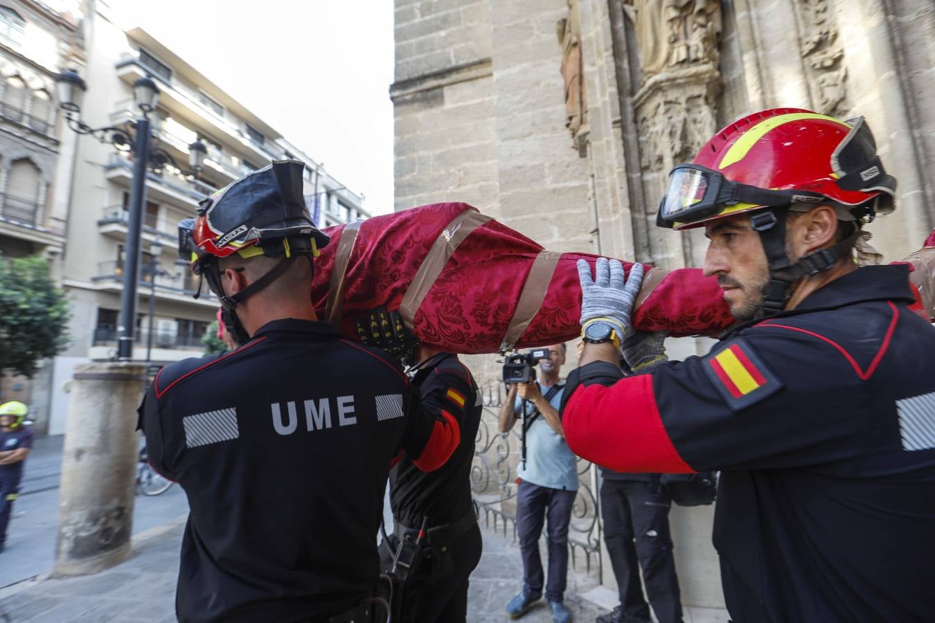 Simulacro de incendio en la Catedral a cargo del Batallón de Intervención en Emergencias II