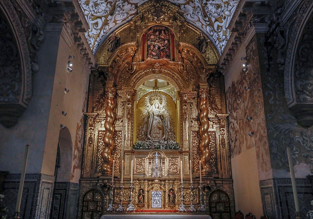 El retablo de Santa María la Blanca completamente restaurado