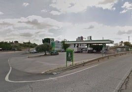 Esta gasolinera de Sevilla regala botellas de aceite por cada repostaje