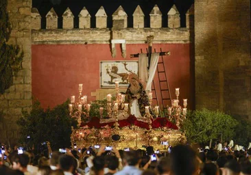 Horario e itinerario de la procesión de la Piedad del Baratillo por su coronación: recorrido de vuelta