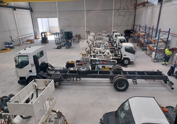 Iturri aterriza en el sector aeronáutico y abre una fábrica de vehículos que surten a los aviones