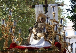 Así fue la procesión de regreso de la Piedad del Baratillo por su coronación