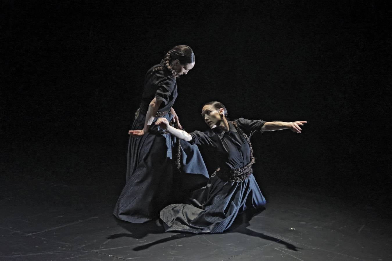 Florencia e Isidora Oz, juntas en el escenario del Teatro Central 