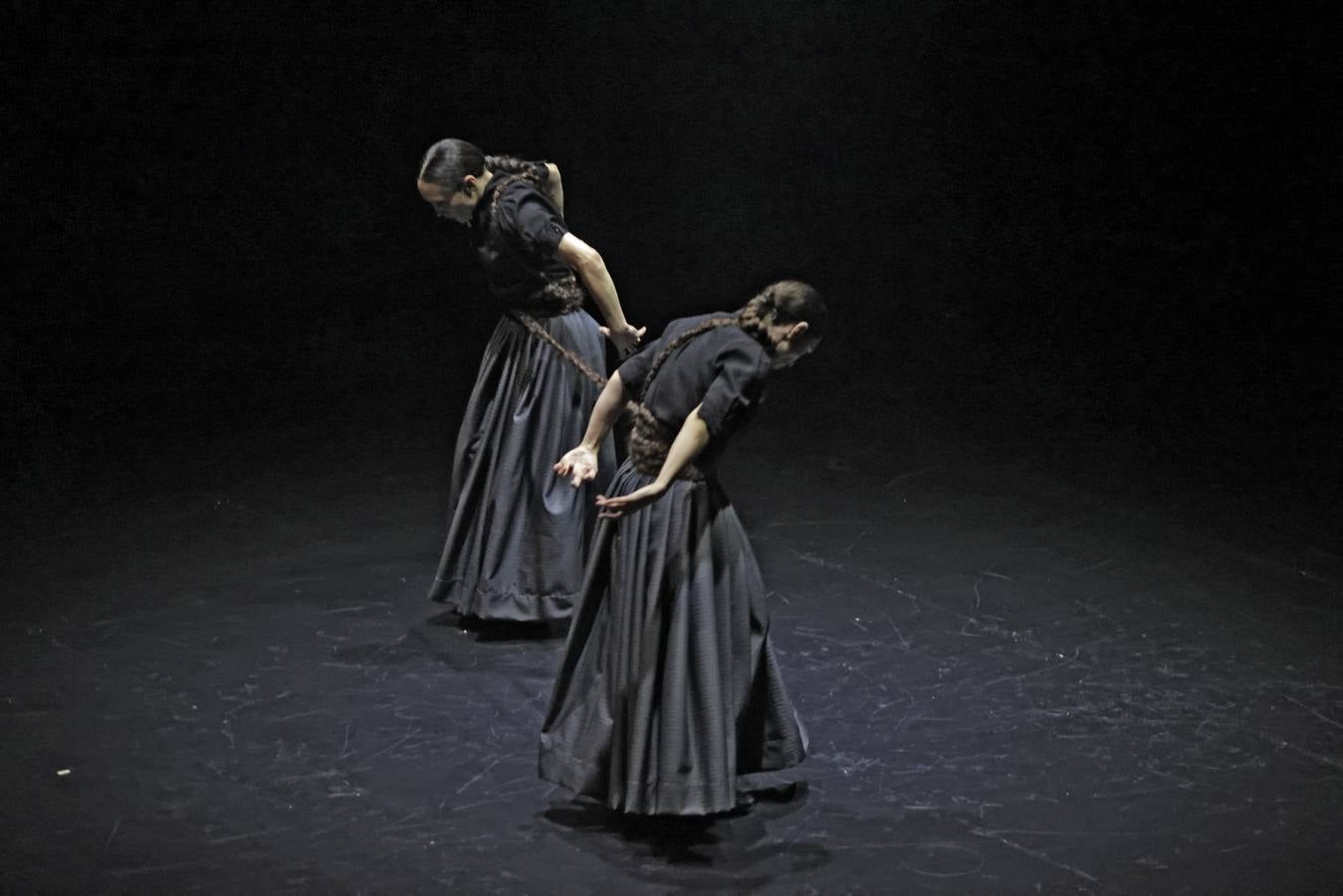 Florencia e Isidora Oz, juntas en el escenario del Teatro Central 