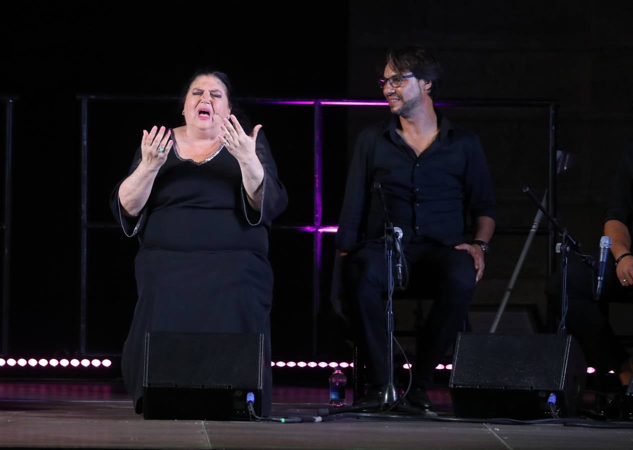 Inés Bacán y Ricardo Miño quebraron el silencio del Alcázar con sus quejíos flamencos