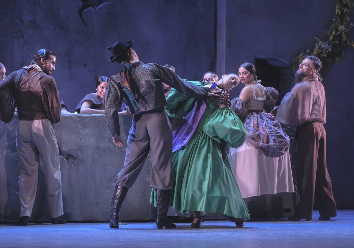 Momento de la actuación del Ballet Flamenco de Andalucía en el Maestranza