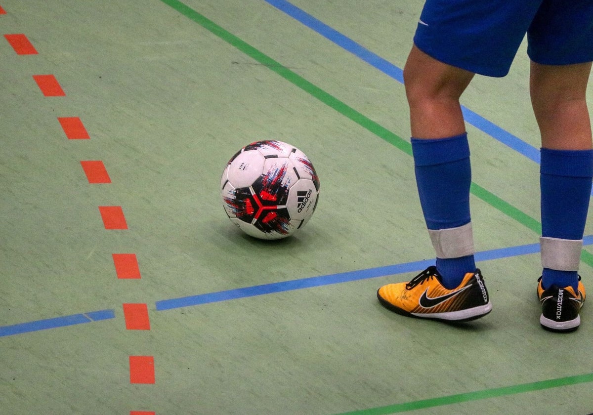 El fútbol sala es uno de los deportes más practicados por los que buscan echar una 'pachanguita'