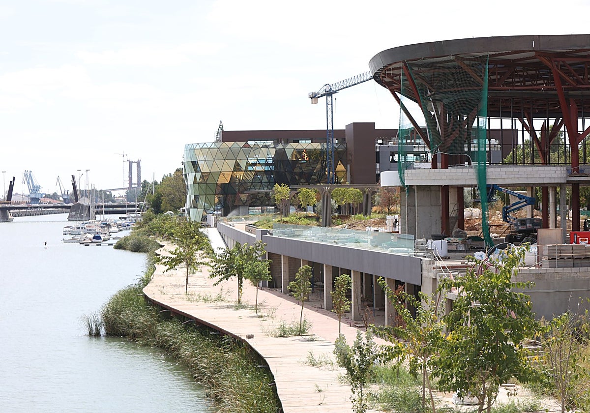 El Jardín de las Cigarreras en Sevilla acumula tres años de retraso con