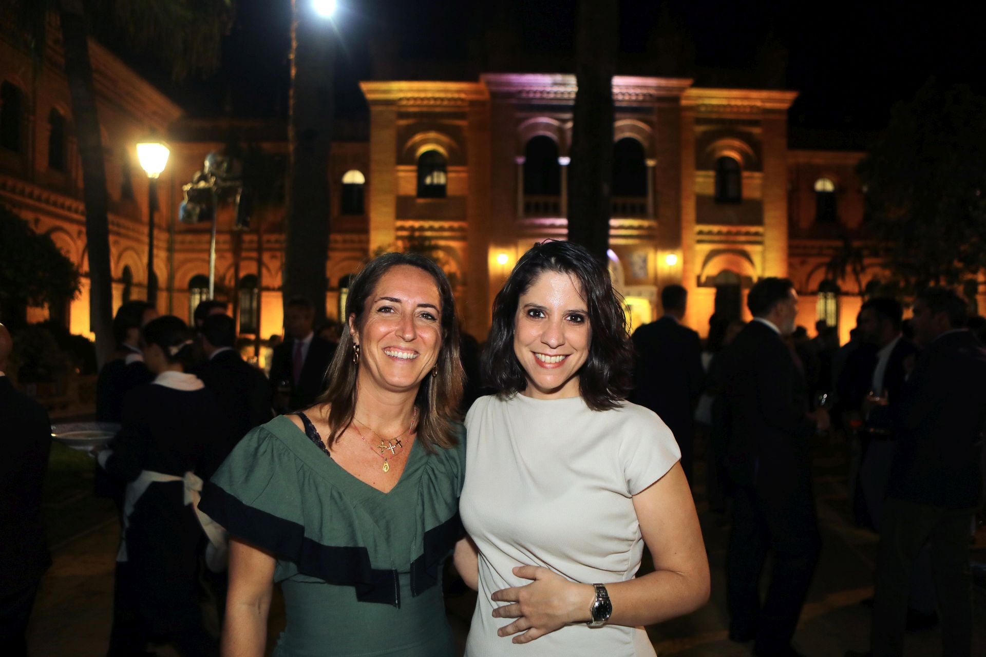 María García y María Teresa Fernández