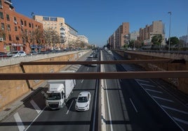 El gobierno de Sanz habla ahora del soterramiento como una «opción» para la Ronda Urbana Norte de Sevilla