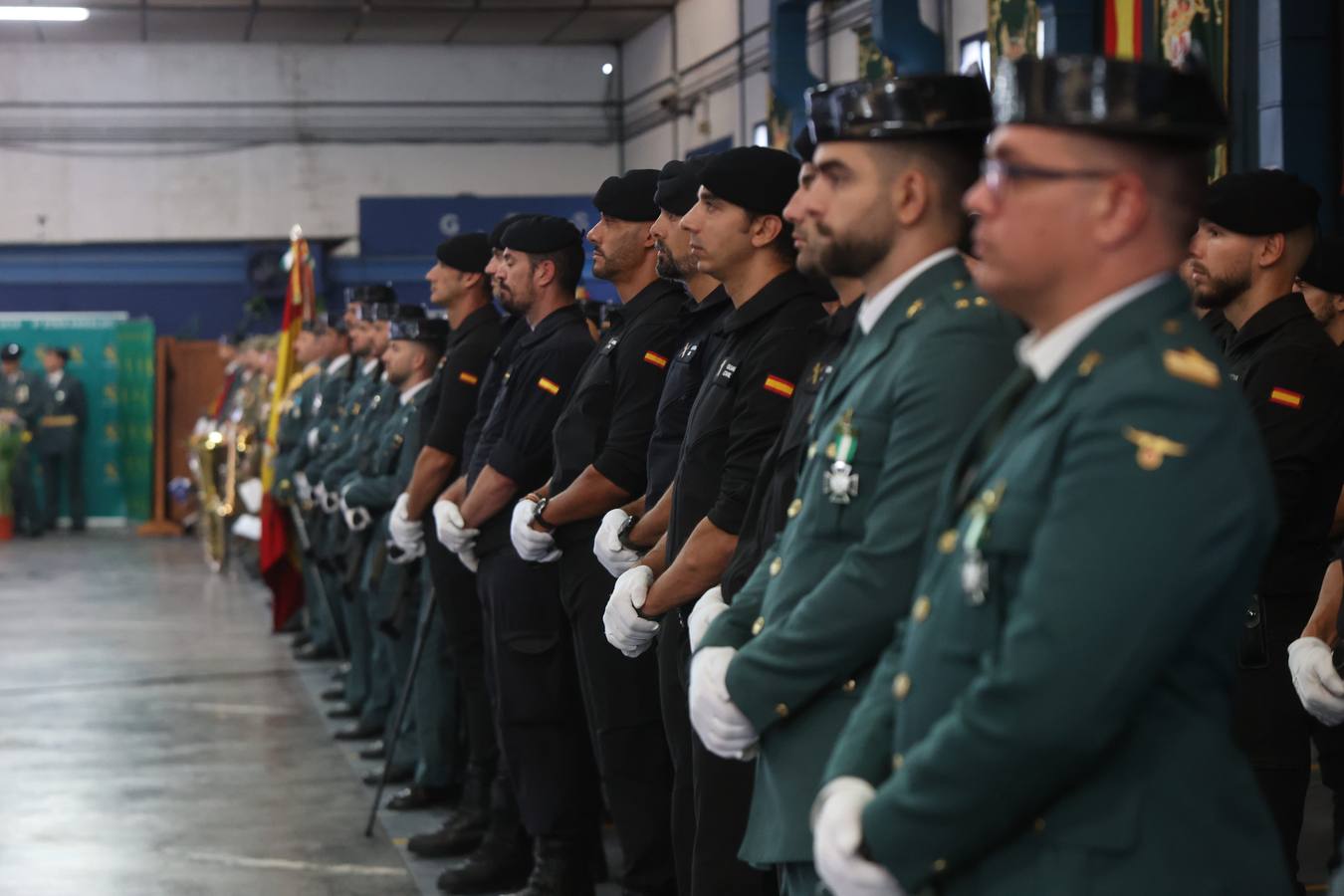 Celebración del día de la Virgen del Pilar en la comandancia de la Guardia Civil de Sevilla