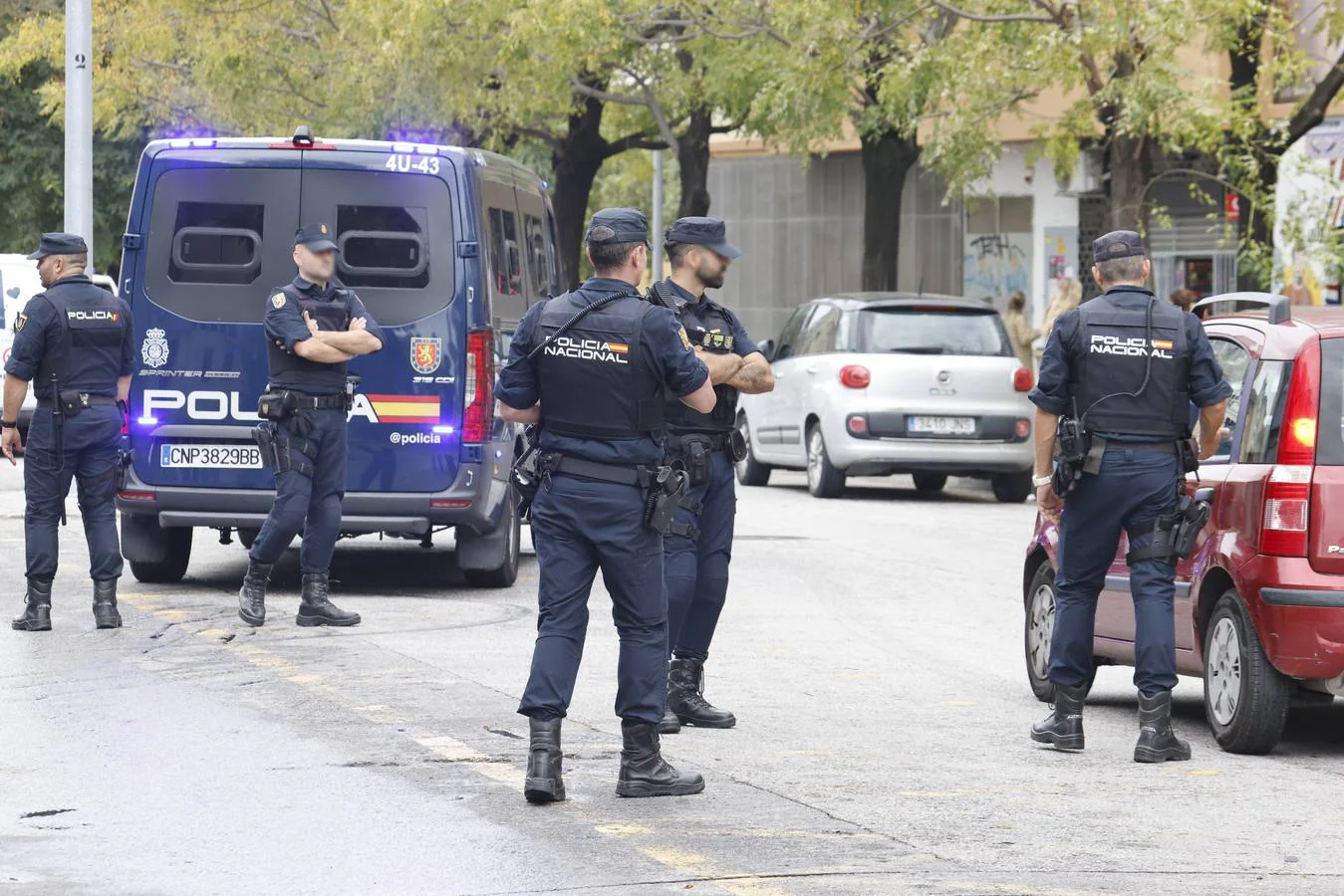 Gran operativo policial en el barrio de las Tres Mil Viviendas