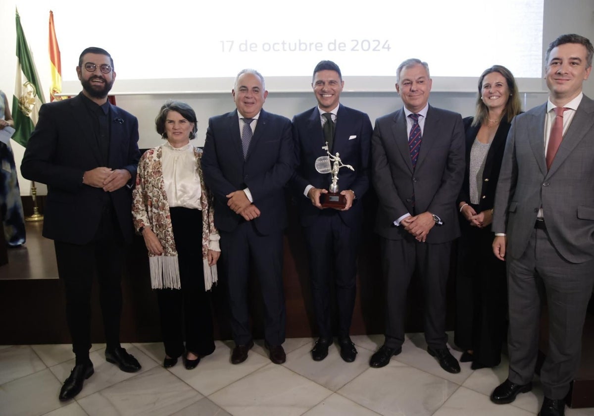 Joaquín ha recibido el galardón como Embajador de Sevilla