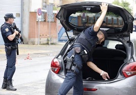 La operación policial en las Tres Mil Viviendas de Sevilla contra el uso de armas y la venta de drogas tuvo ramificaciones en Palmete y Carmona