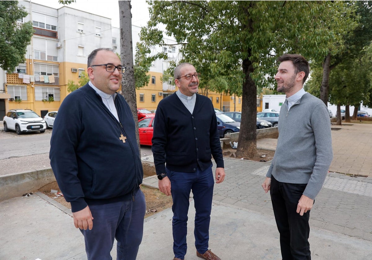 Sergio Codera, Salvador Diánez y Plácido Manuel Díaz, que sustituirá próximamente a a Diánez por enfermedad en la parroquia de San Pío X