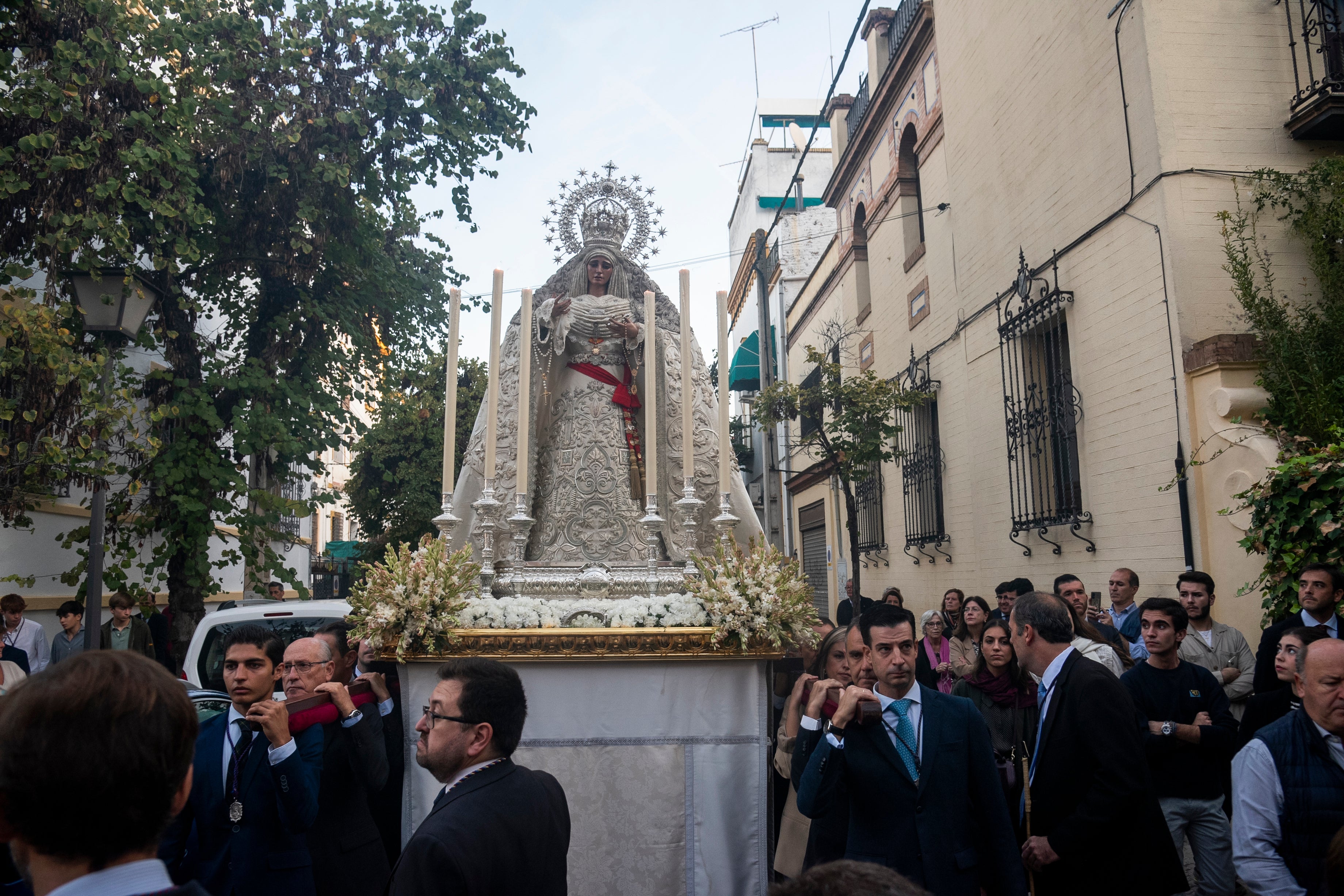 La Virgen de la Paz en el rosario de la aurora