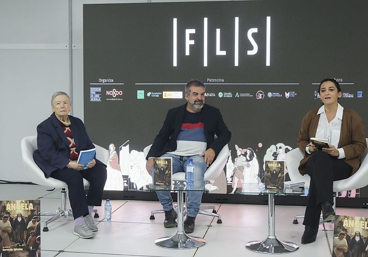 Maria Galiana, Gervasio Iglesias y Patricia Godino en la presentación del libro