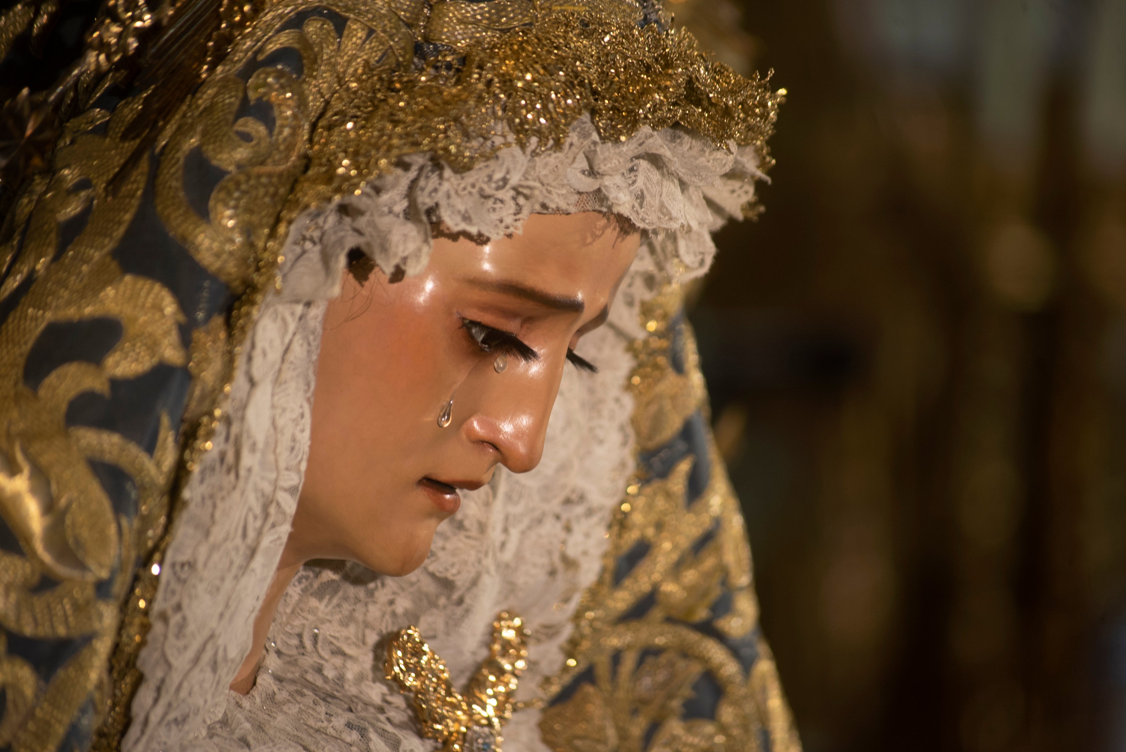 La Virgen de las Lágrimas en su besamanos