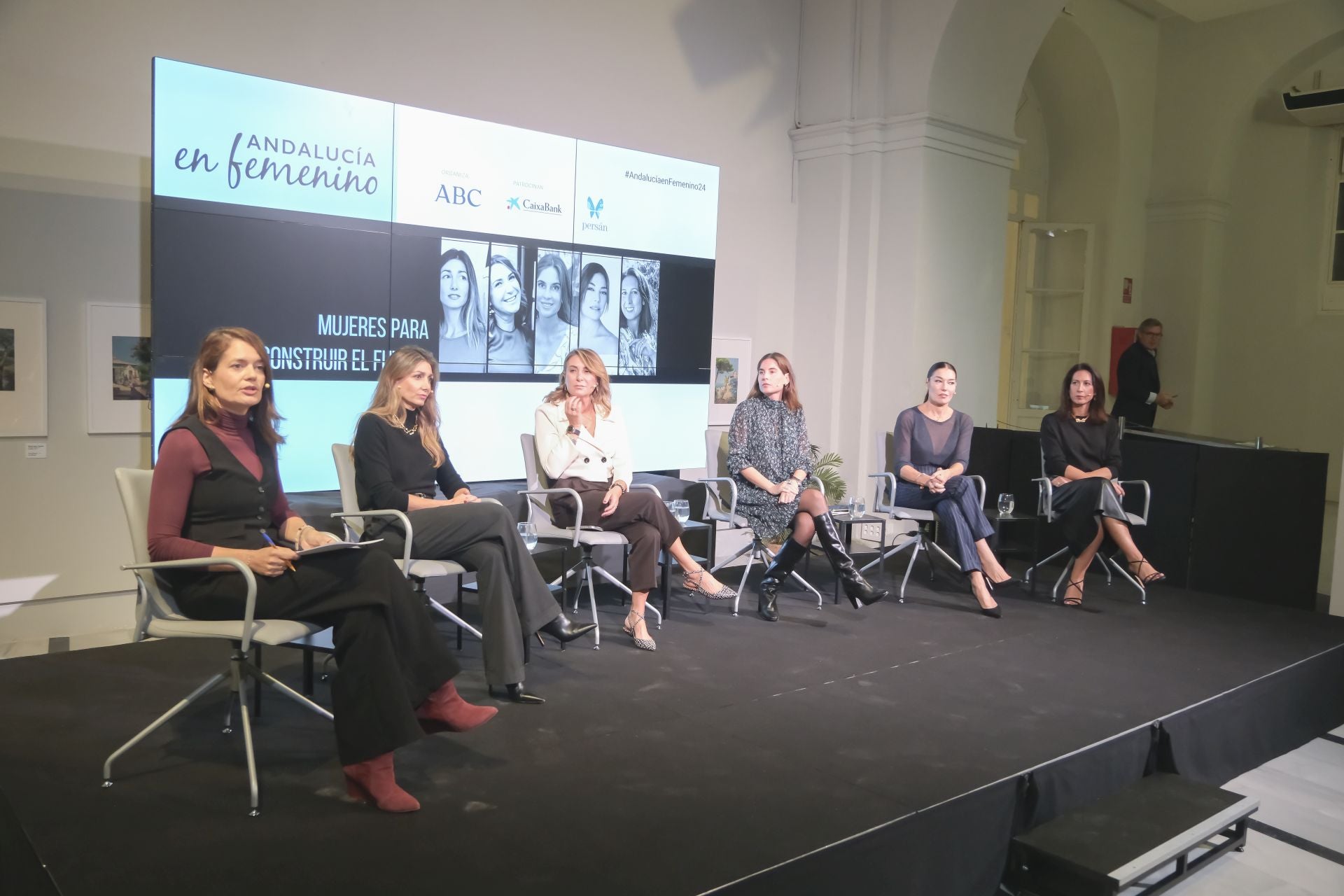 Isabel Aguilar, Mara Álvarez, Milagros Cabral, Lourdes Montes, Raquel Revuelta y Marta Vázquez