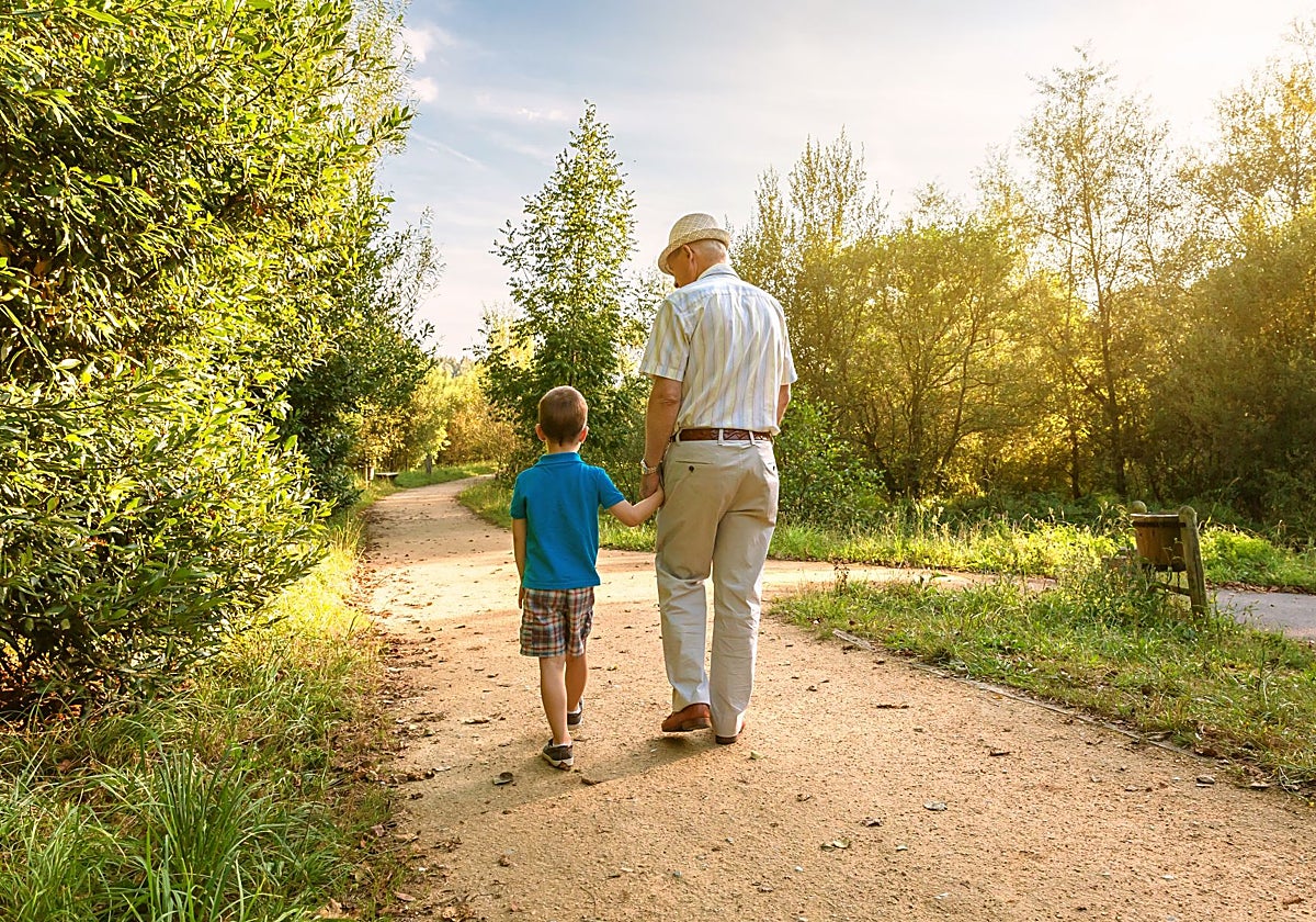 En los últimos cuatro años fallecieron 70.000 personas en Sevilla y sólo nacieron 60.000 niños