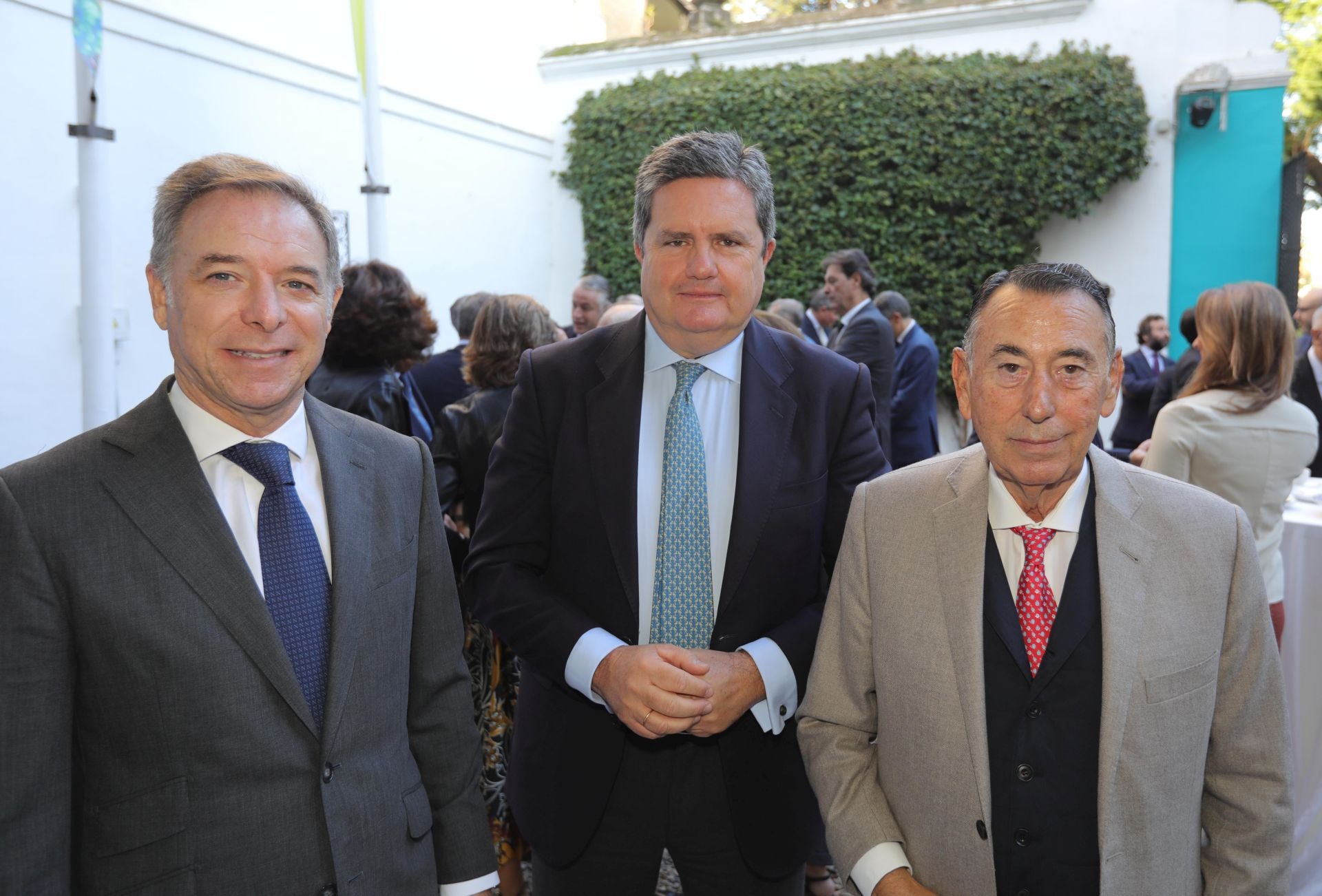 Manuel de la Cruz, Carlos Gálvez y Antonio Gallego