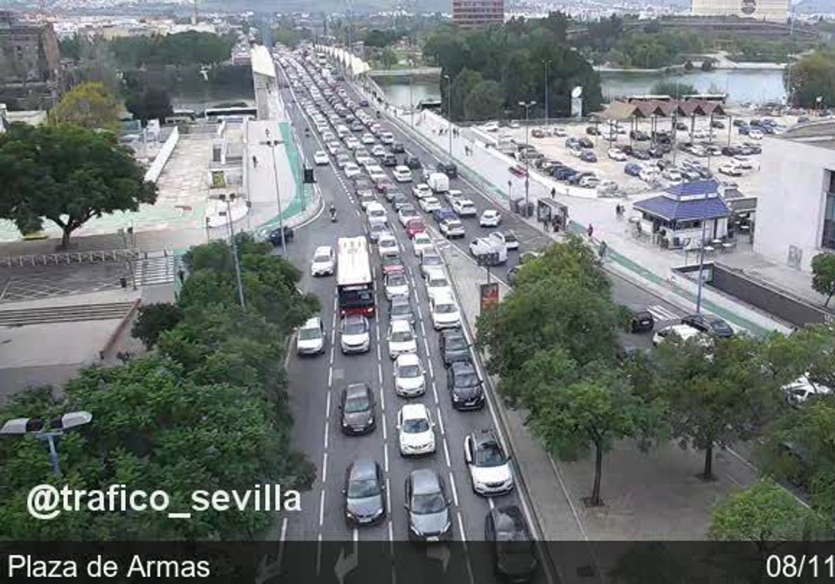 Imagen de las cámaras municipales en el puente del Cristo de la Expiración