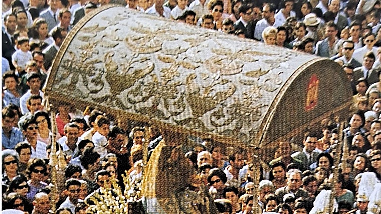 Así es la nueva tumbilla del paso de la Virgen de los Reyes de Sevilla