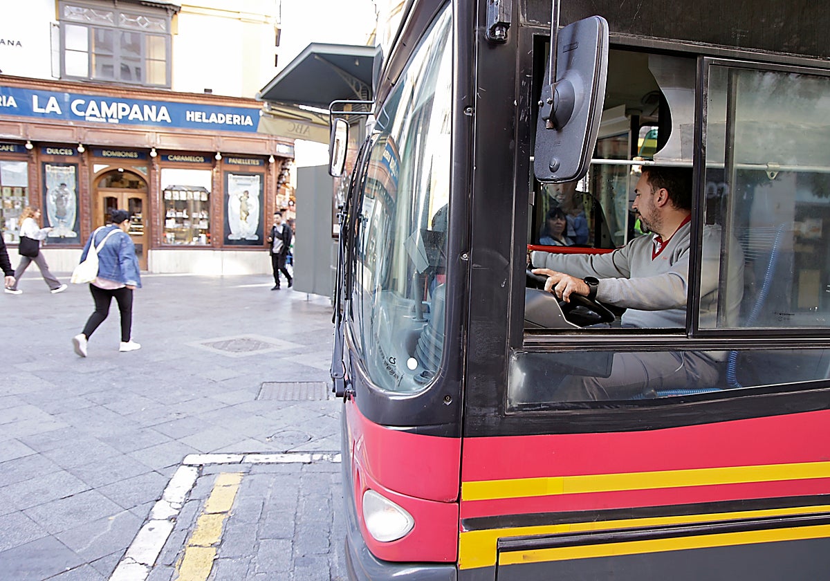 este-es-el-nico-autob-s-de-sevilla-que-subir-su-precio-1-euro-en-2025
