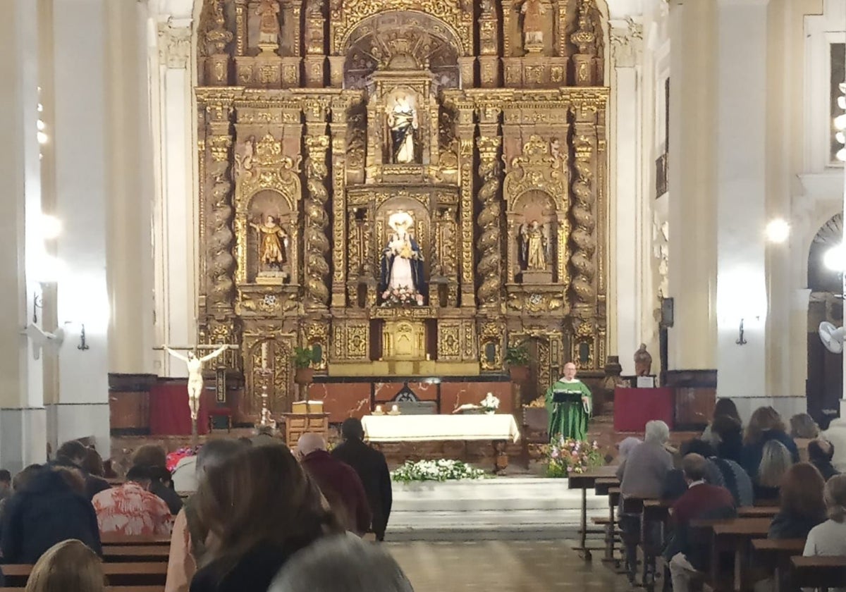 Misa en la parroquia de San Jacinto