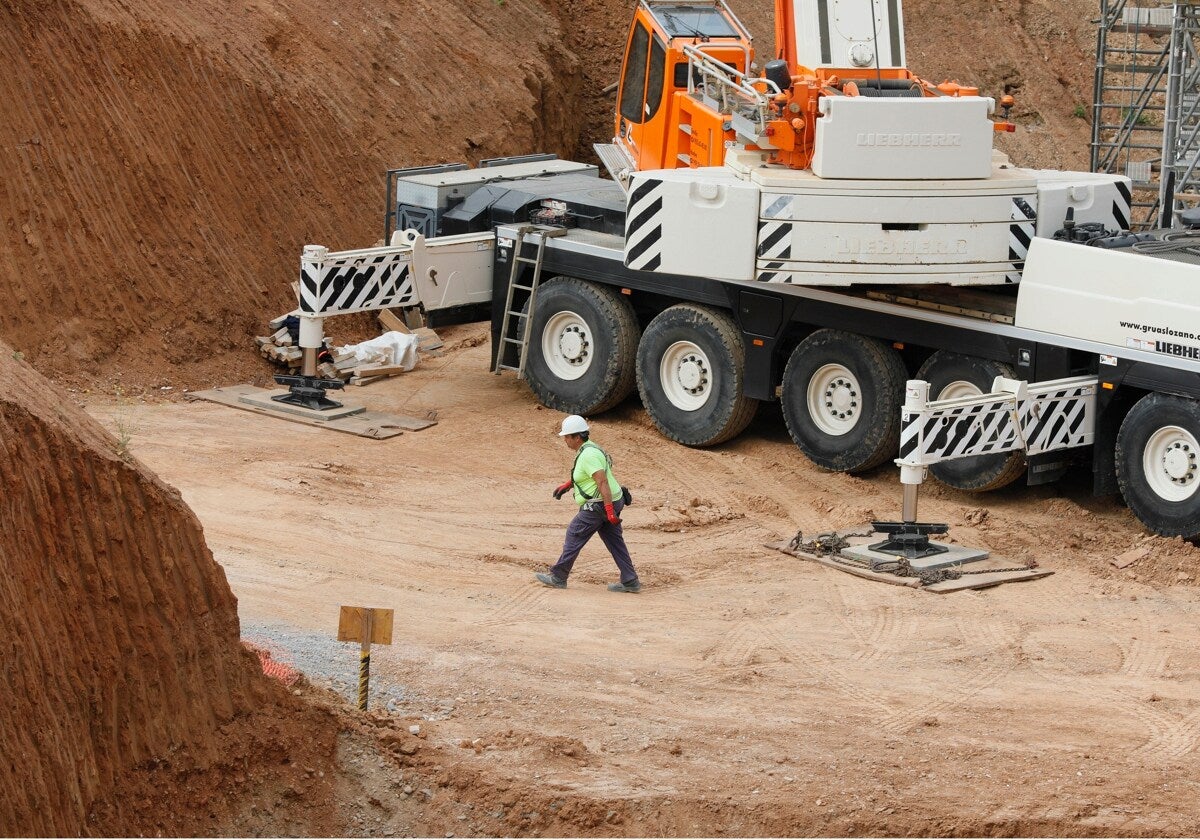 Obras en el tramo norte de la línea 3 del Metro de Sevilla, en el cortijo del Higuerón