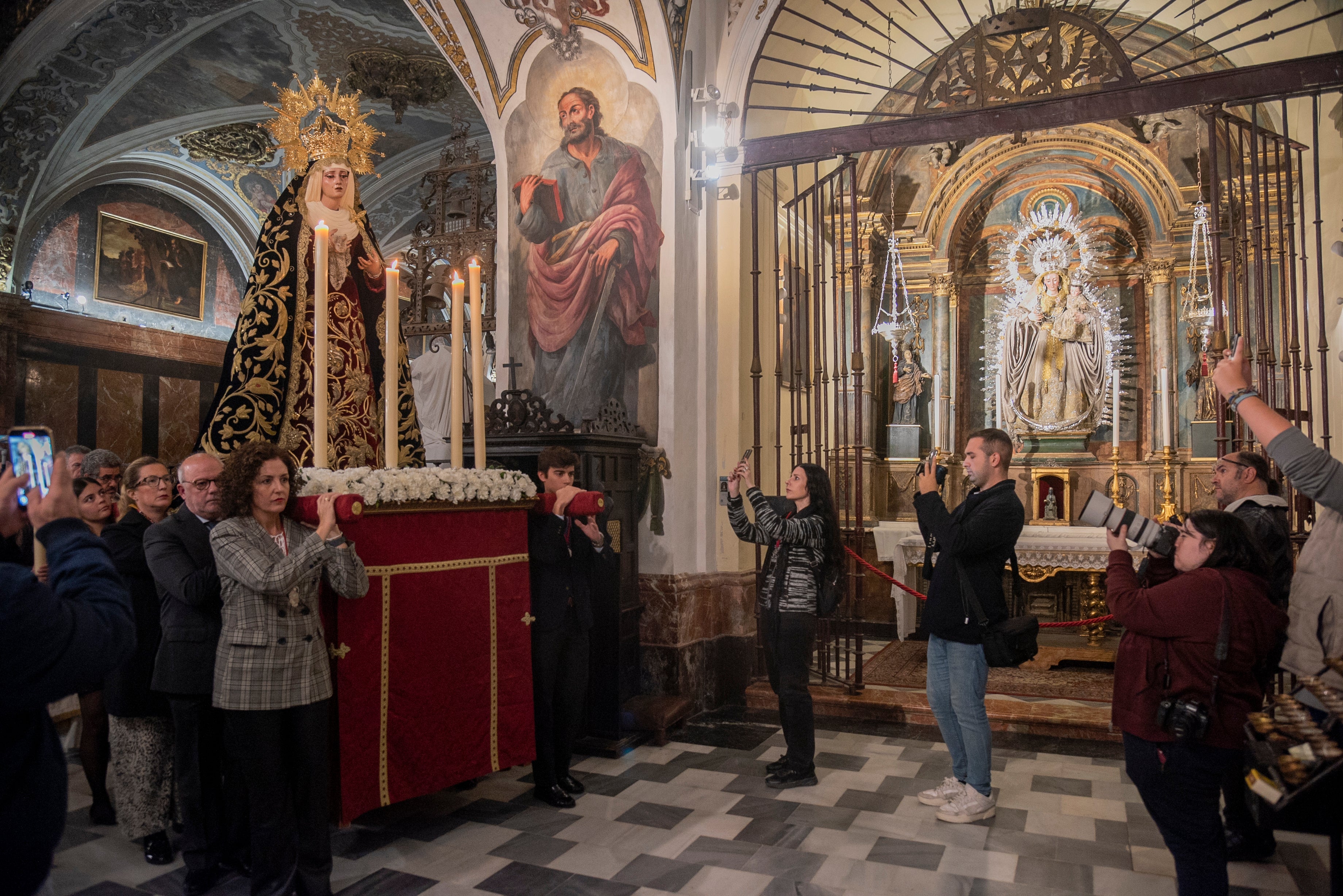 El traslado de la Virgen de la Presentación del Calvario