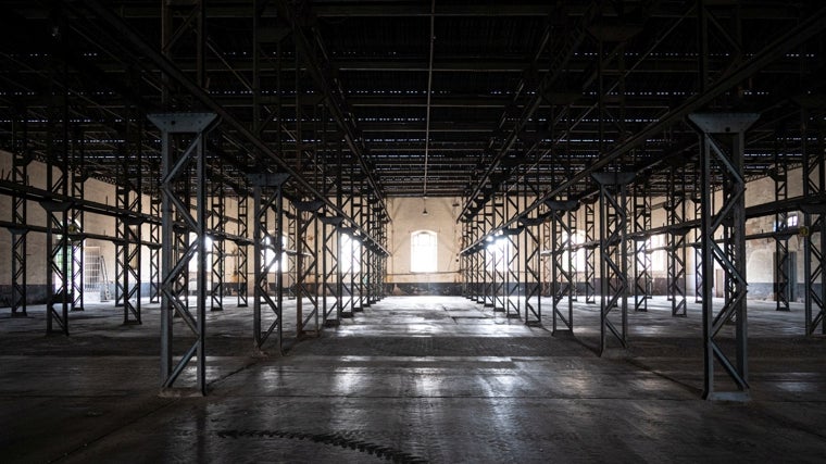 Interior del antiguo taller de montaje de la Fábrica de Artillería Santa Bárbara