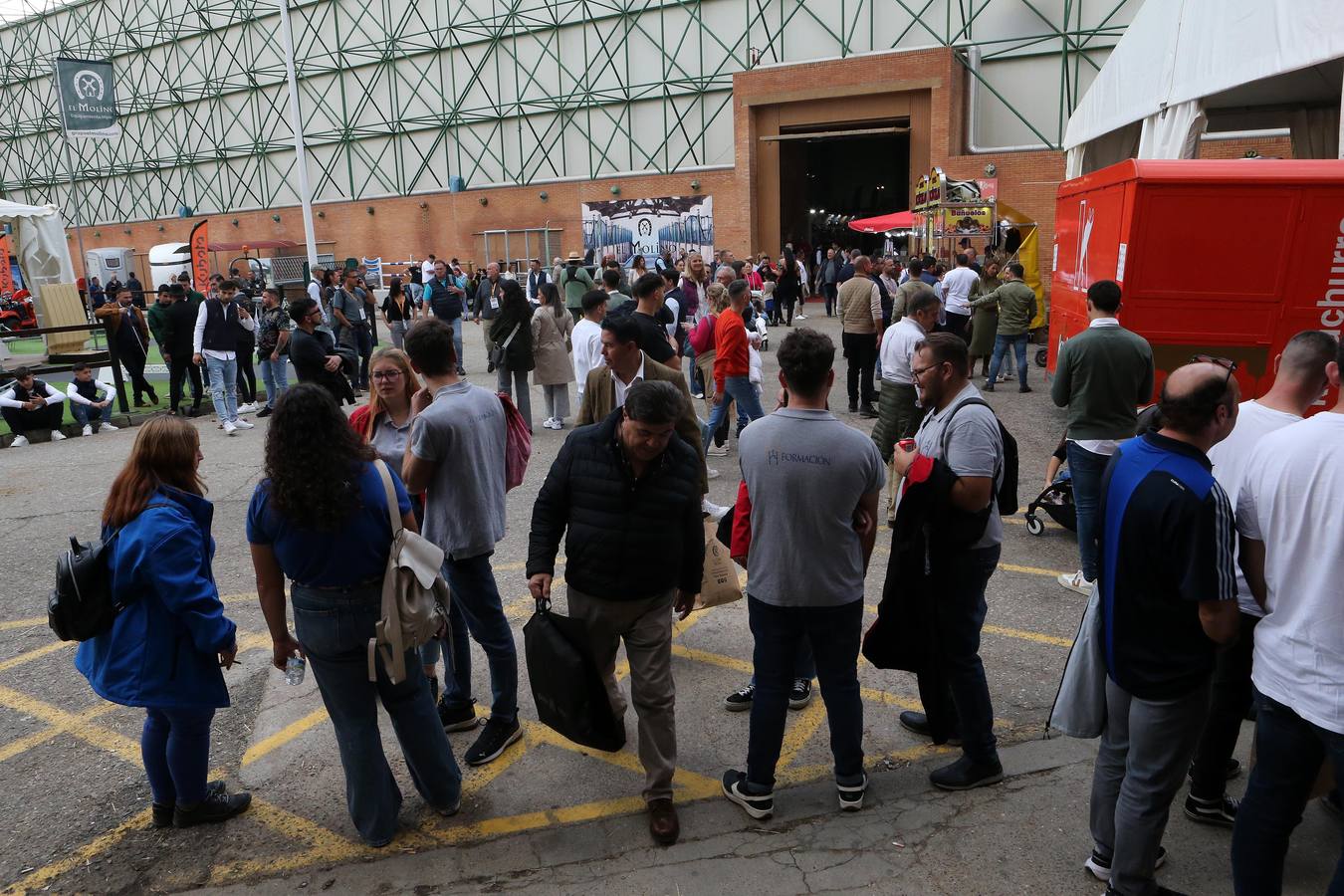 Los aficionados llenaron Fibes durante la jornada del viernes