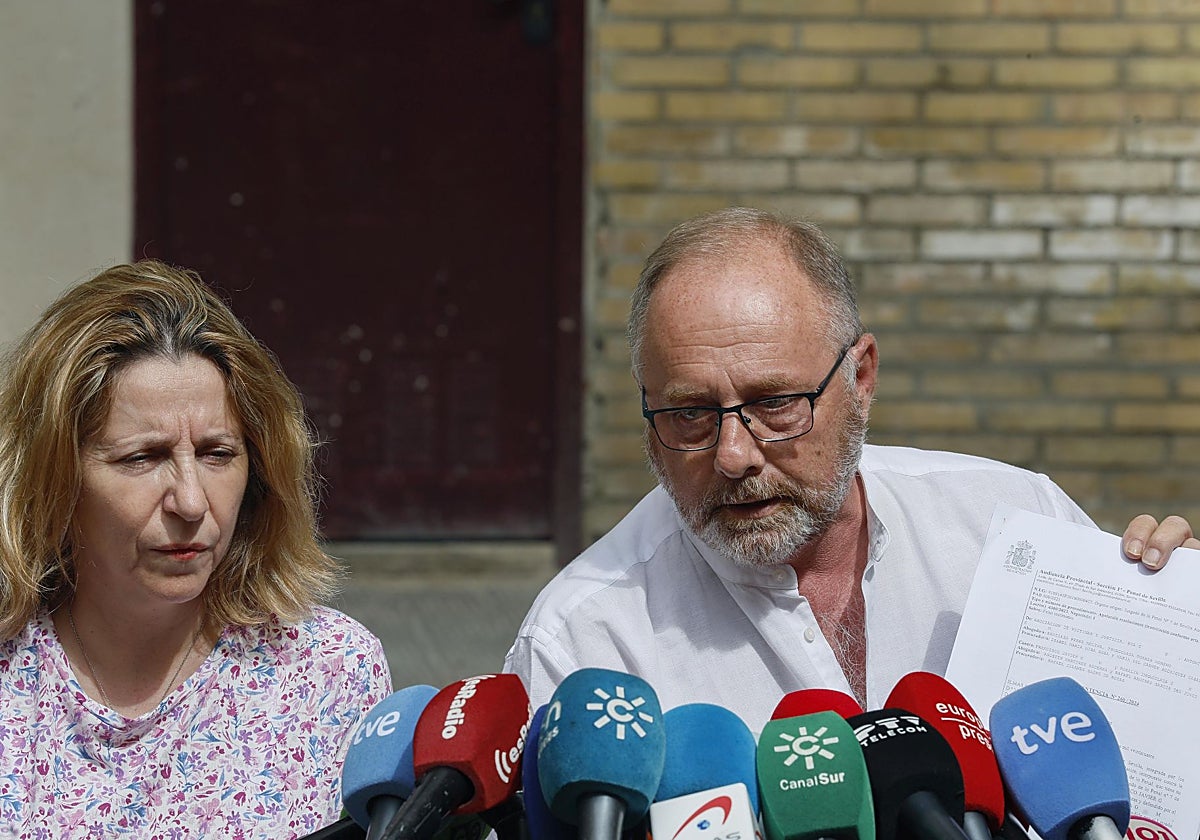 Eva Casanueva y Antonio del Castillo, en una rueda de prensa el pasado verano