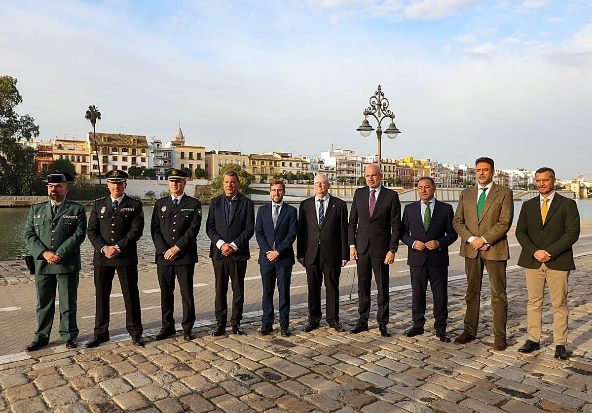 Todas las partes coordinadas para el dispositivo, antes de la rueda de prensa de este lunes