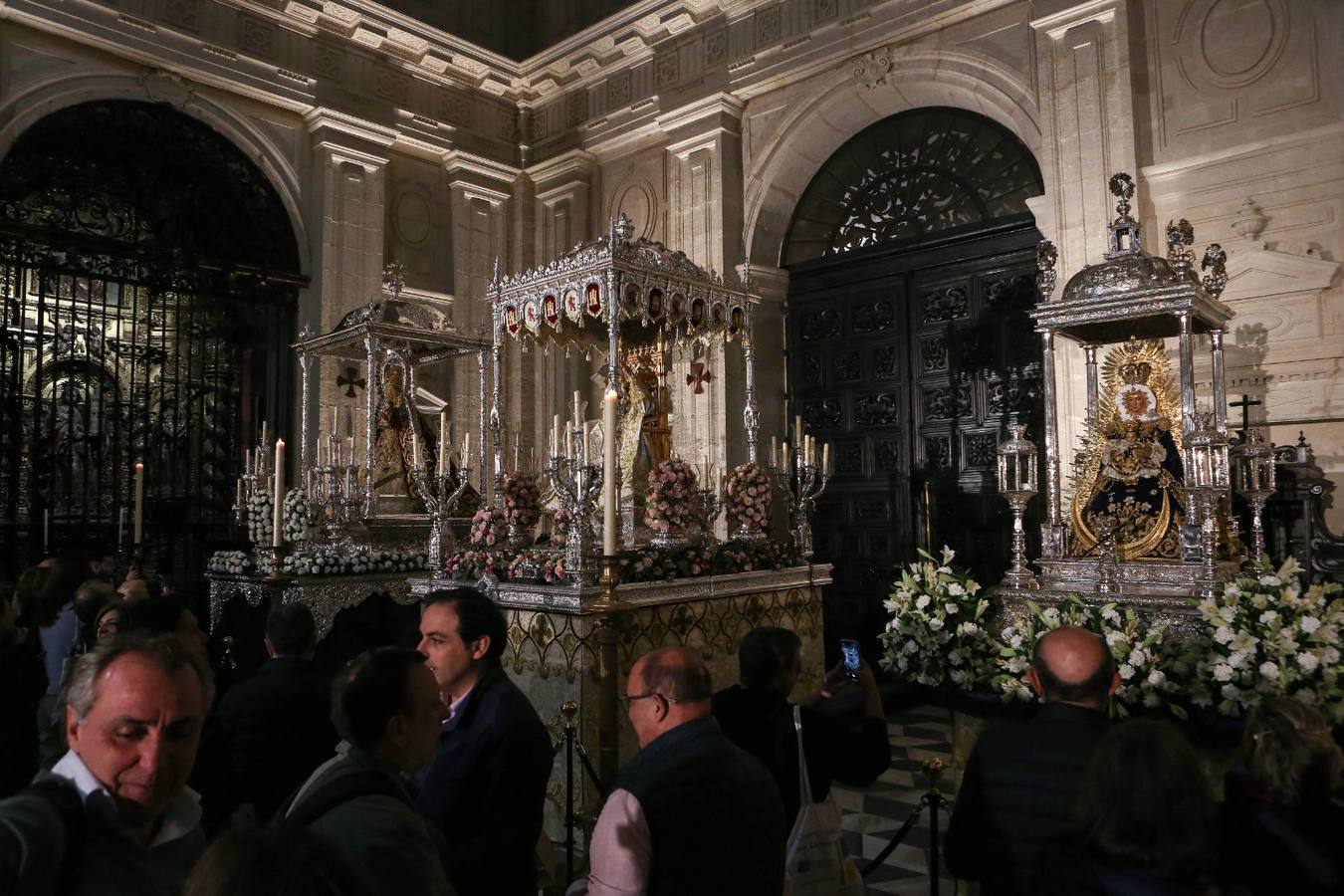 Las Vírgenes de Setefilla, Valme y Consolación lucen en sus pasos antes de la Magna del domingo