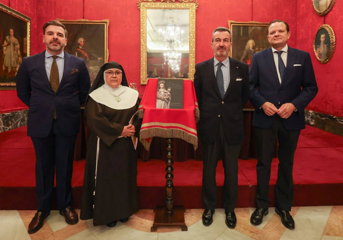 Un momento de la presentación del libro 'El Real Monasterio de Santa Inés de Sevilla'