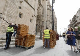 Salen a la venta 600 sillas devueltas para la procesión de clausura