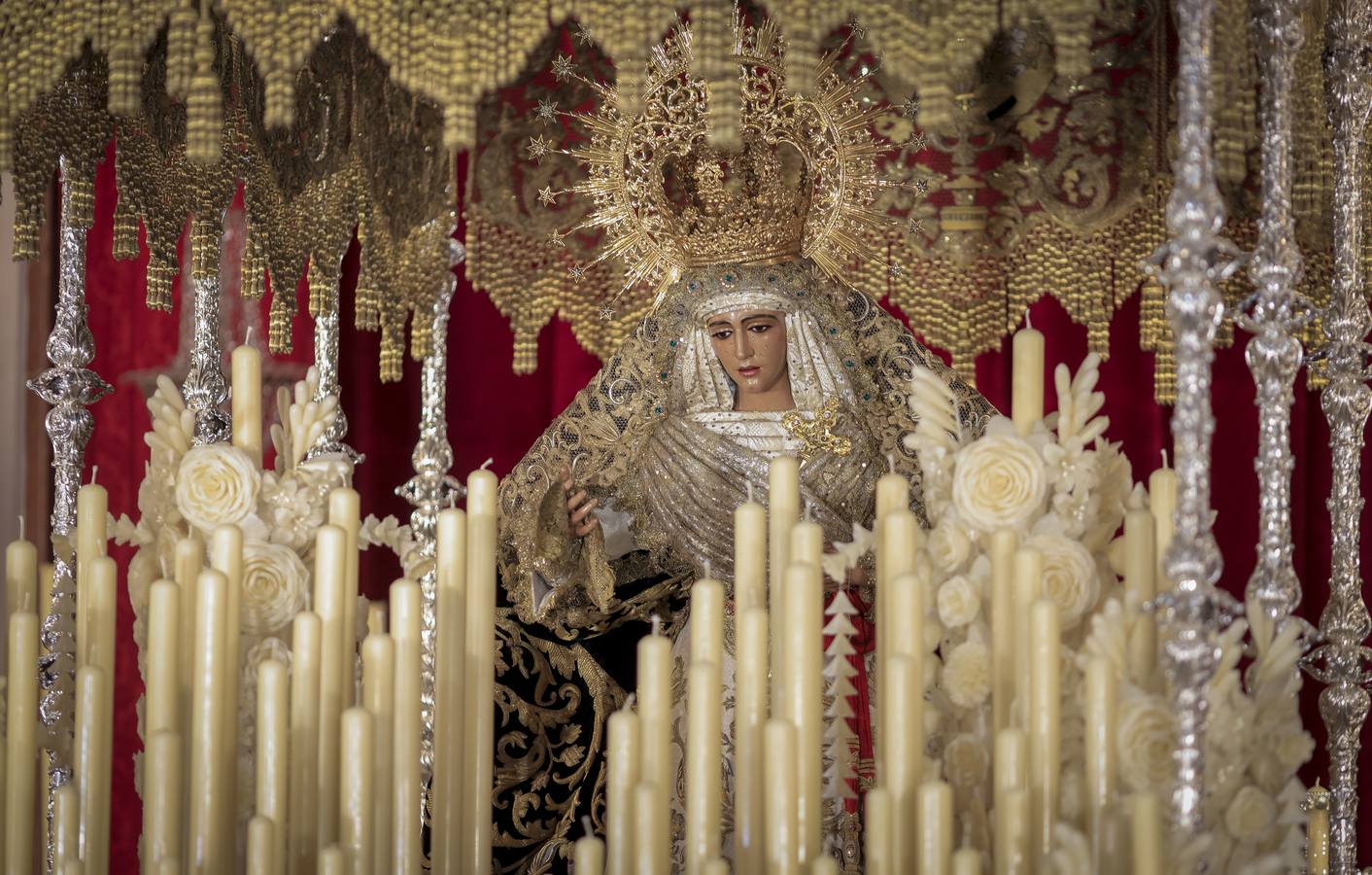 La Esperanza de Triana, preparada para la Procesión Magna