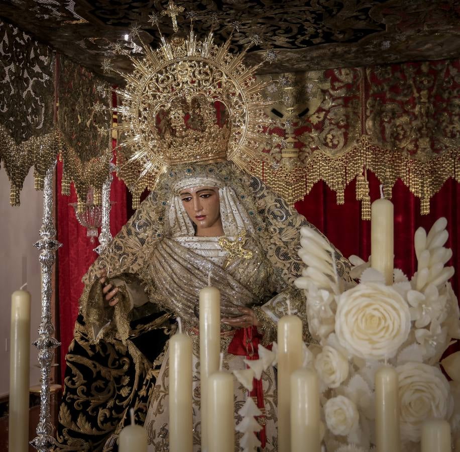 La Esperanza de Triana, preparada para la Procesión Magna