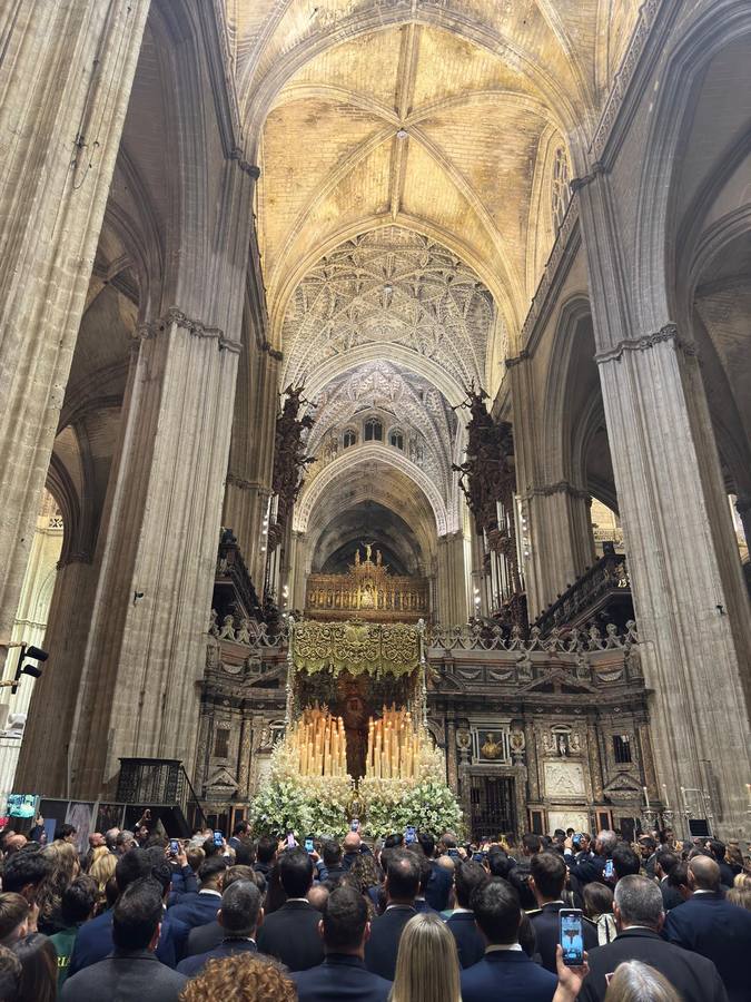 Traslado de la Esperanza de Triana a la Catedral