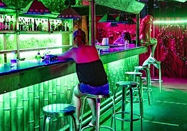 Descubren a una menor tutelada en un prostíbulo de Sevilla: «Sólo le daban una parte ínfima de lo que pagaban los clientes»